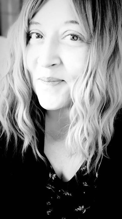 DAM KAT, portrait photographique en noir et blanc réalisé en 2025, pendant l’écriture de son livre.